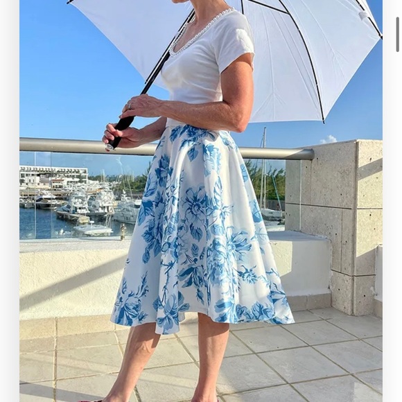 Chicwish Dresses & Skirts - Chicwish Blue Watercolor Peony Flare Midi Skirt Medium